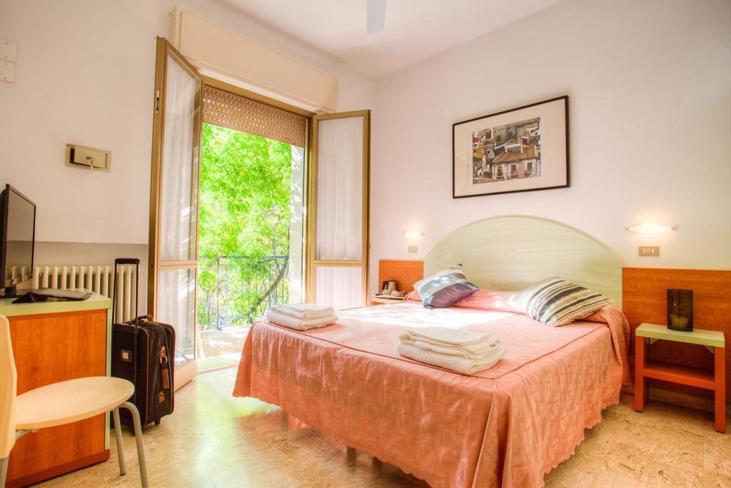 Albergo Villa Lucia Bellaria – Igea Marina Szoba fotó