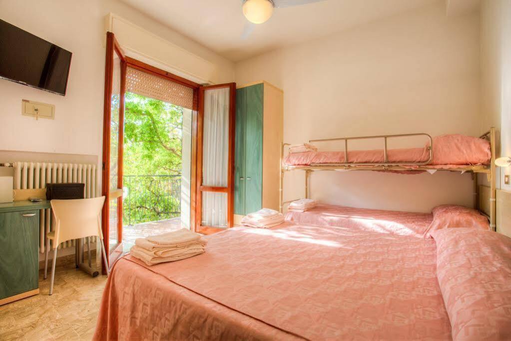 Albergo Villa Lucia Bellaria – Igea Marina Kültér fotó